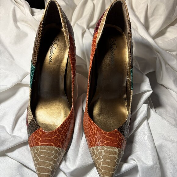 Delicious Multicolor Snakeskin Print Pointed Toe Stiletto Heels – Size 8.5 - Picture 1 of 8